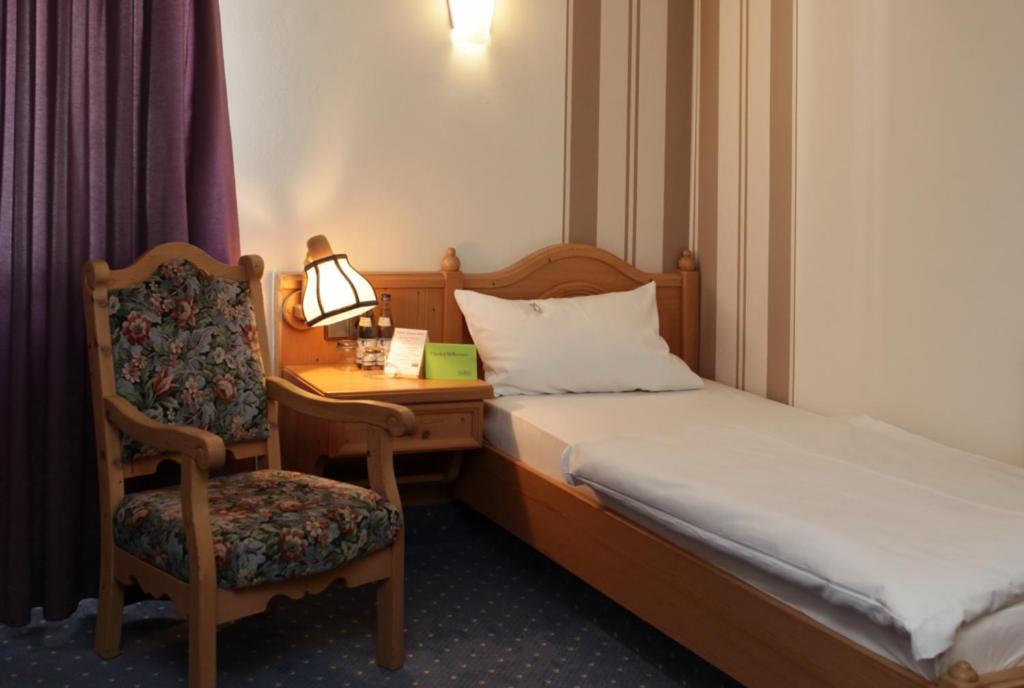 Parkhotel Altes Kaffeehaus Wolfenbüttel الغرفة الصورة